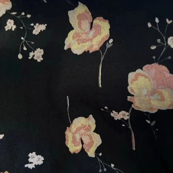 Abound Midi Floral Skirt l Medium - Picture 3 of 6